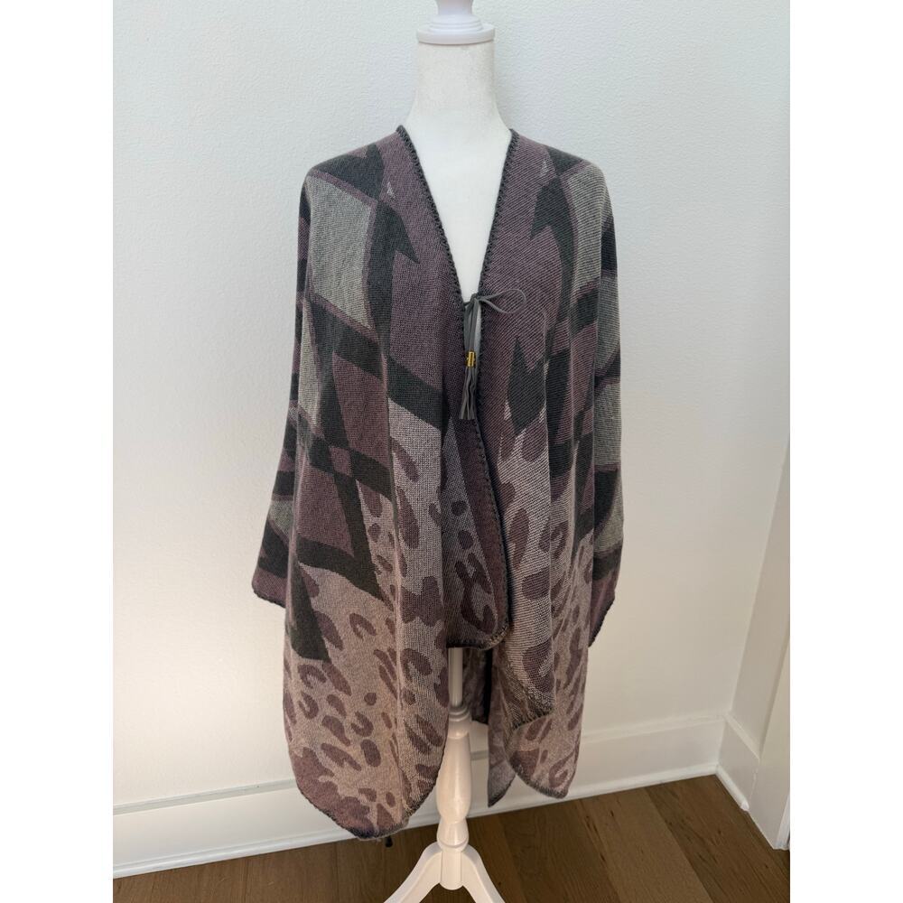 Andrew Marc Mauve/Brown Animal Print Cape